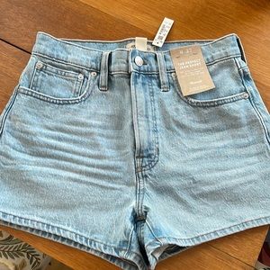 Madewell The Perfect Jean Short Light Wash